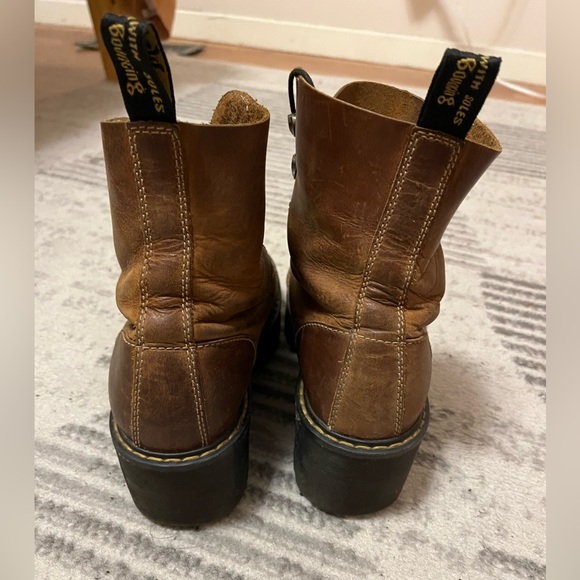 Dr. Martens Leona in Brown - Picture 4 of 6